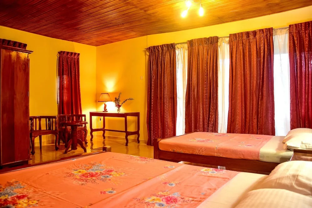 Sinharaja Park Hotel