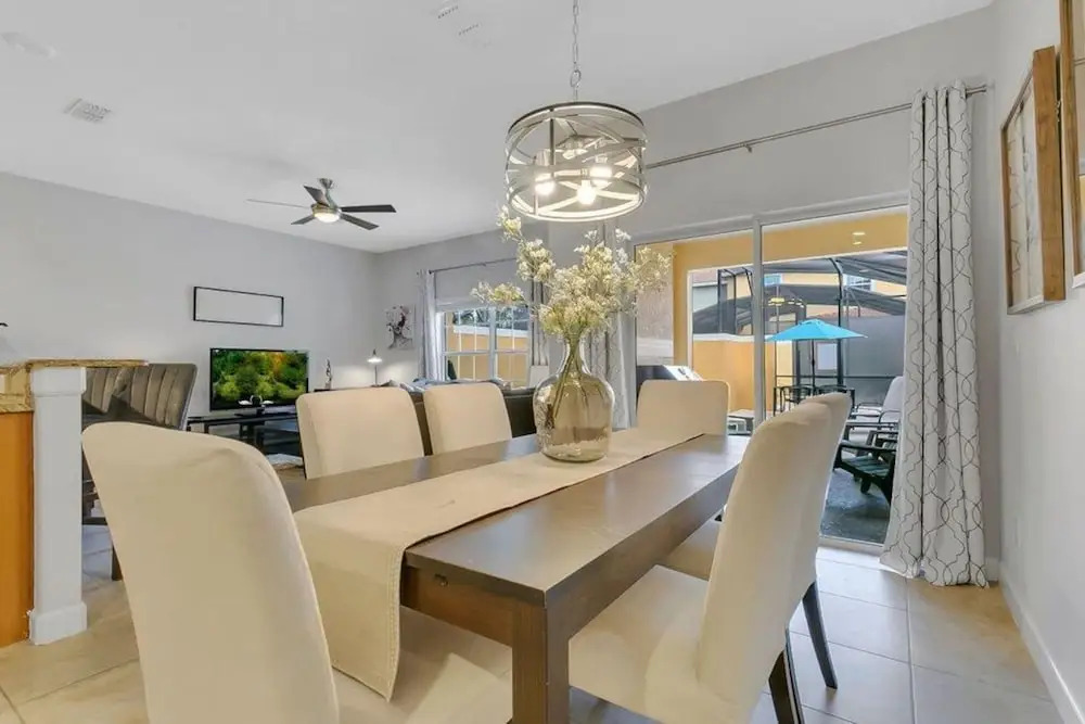 Amazing 4bdr House w Pool - PP