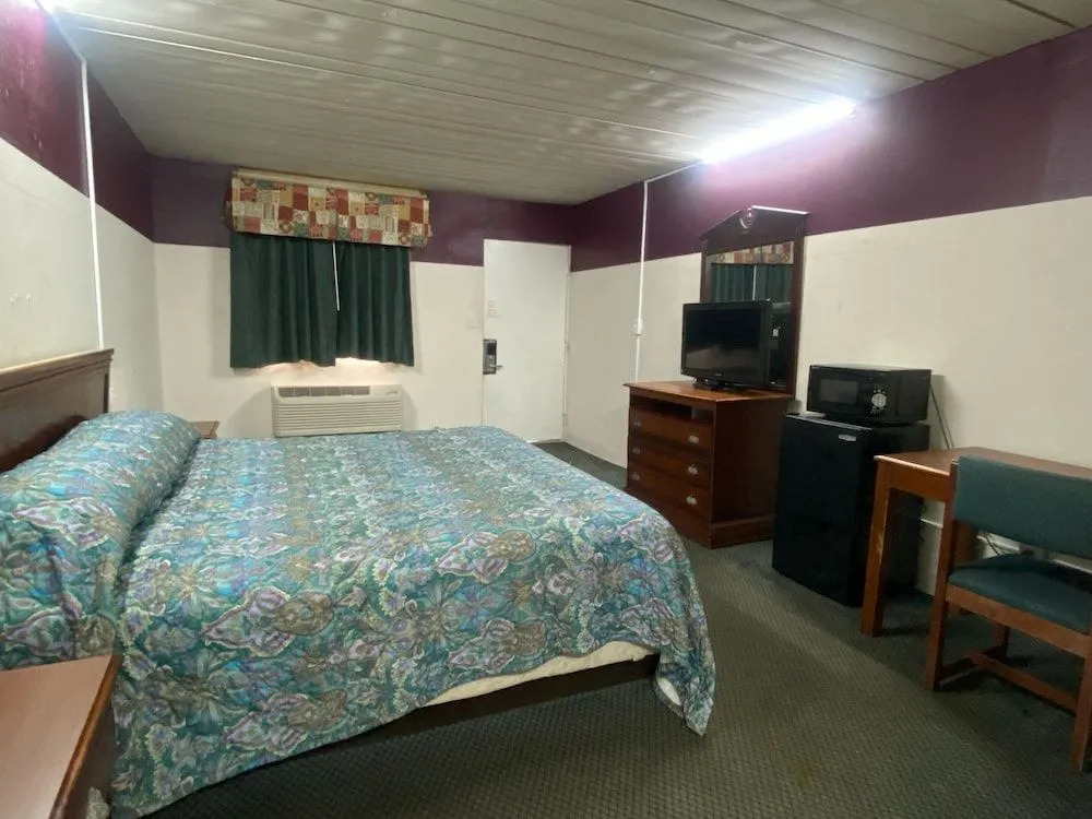 Discovery Inn Macon