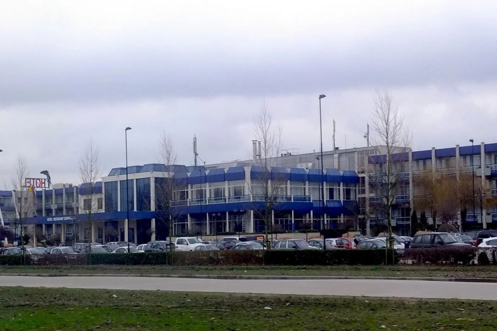 Отель Van der Valk Schiphol A4