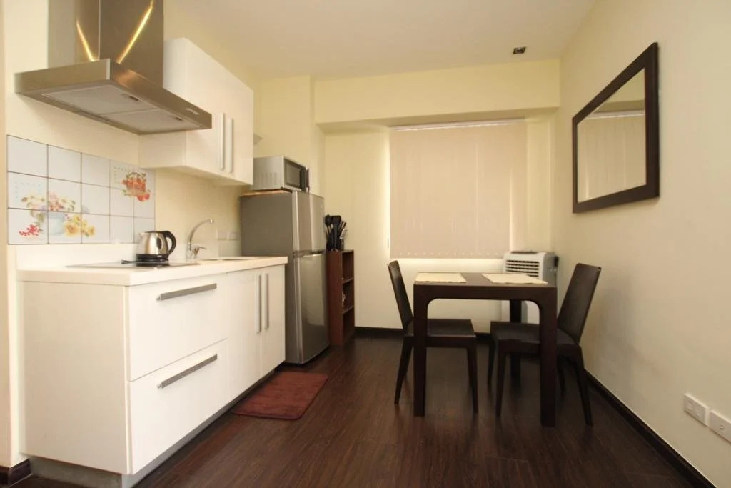 HI HOME At The Knightsbridge Residences