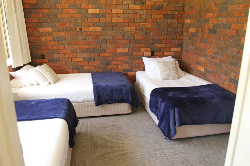 Bonnie Doon Hotel