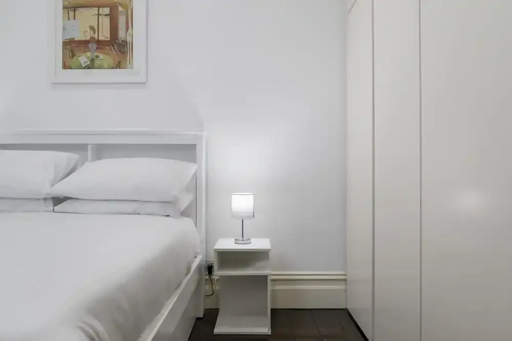 Stylish 2BR House, Walk to Parks & Cafes