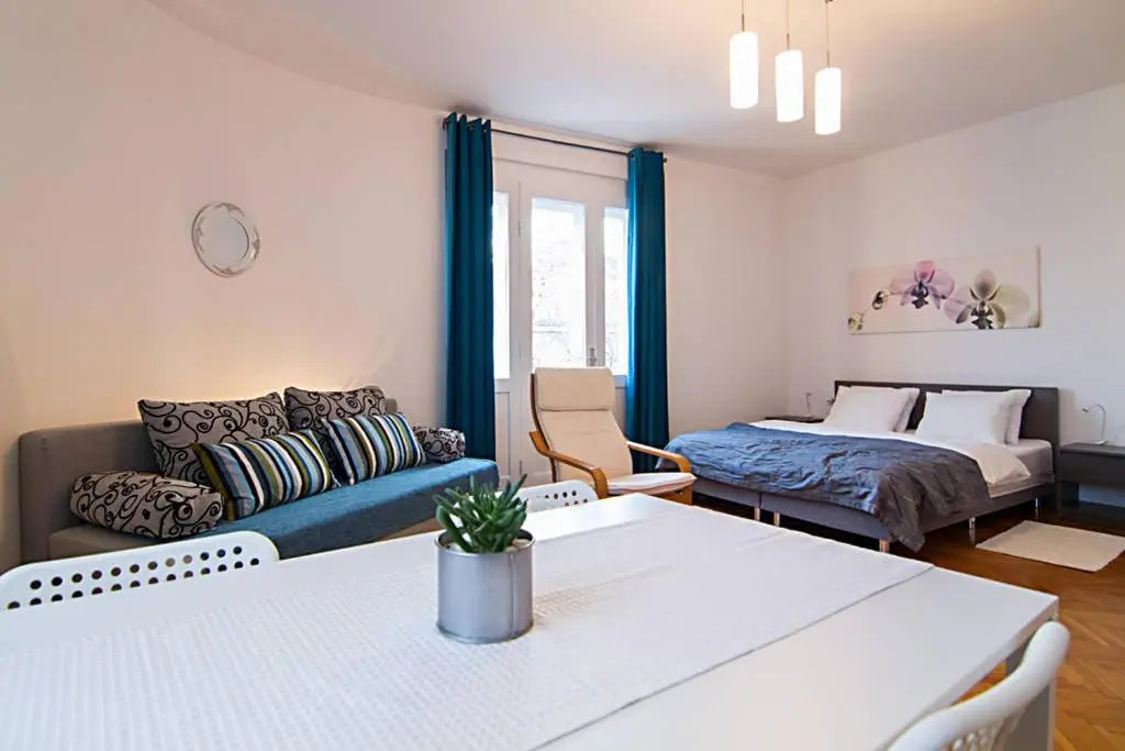 Cosy Studio Apartment 2
