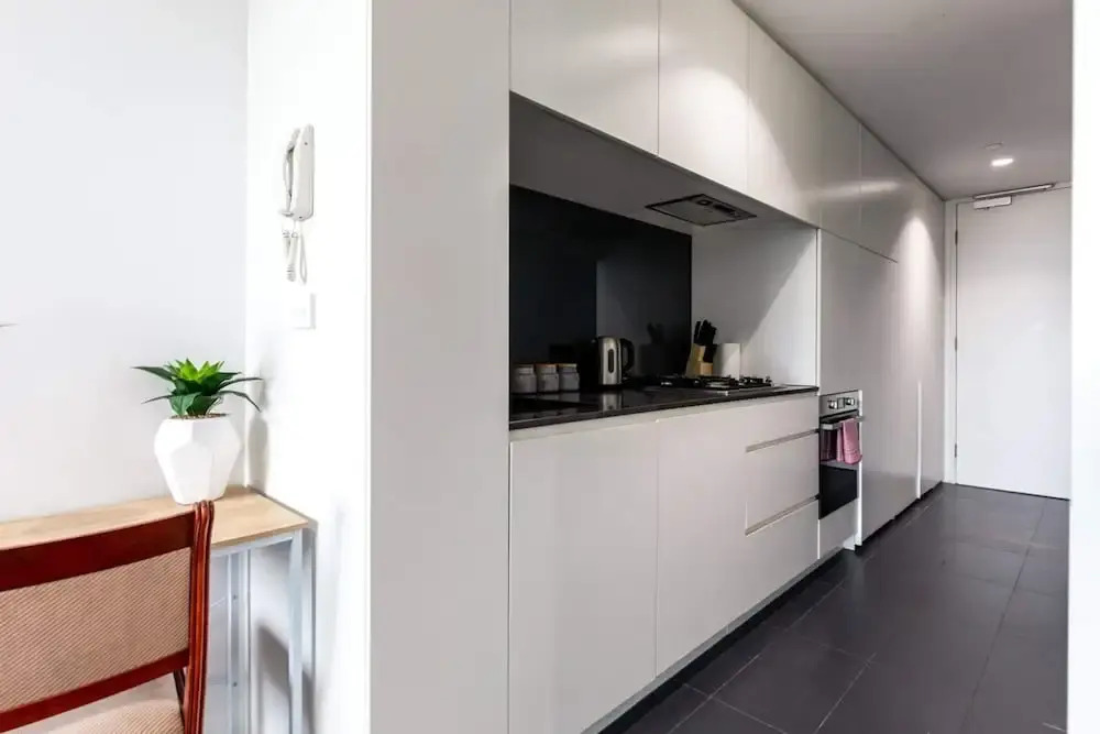 1 Bedroom Apartment in Prahran with Balcony