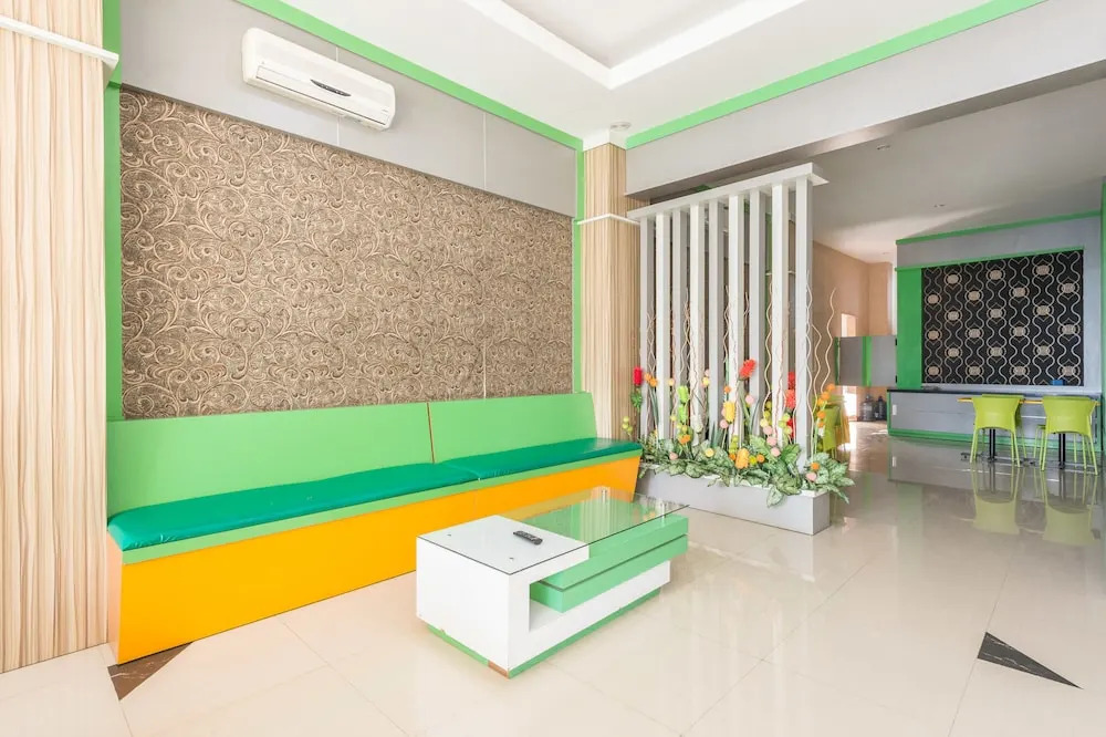 Airy Tatura Emmy Saelan 33 Palu