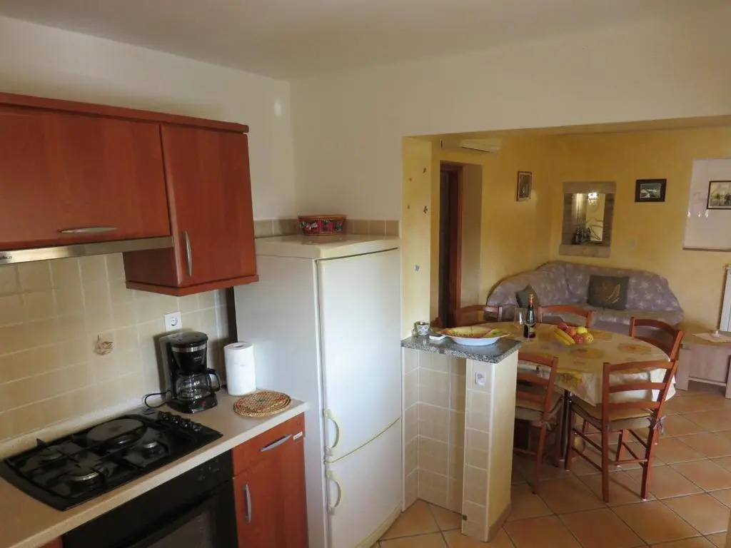 Apartment Banko A6 with Large Garden Near the Sea