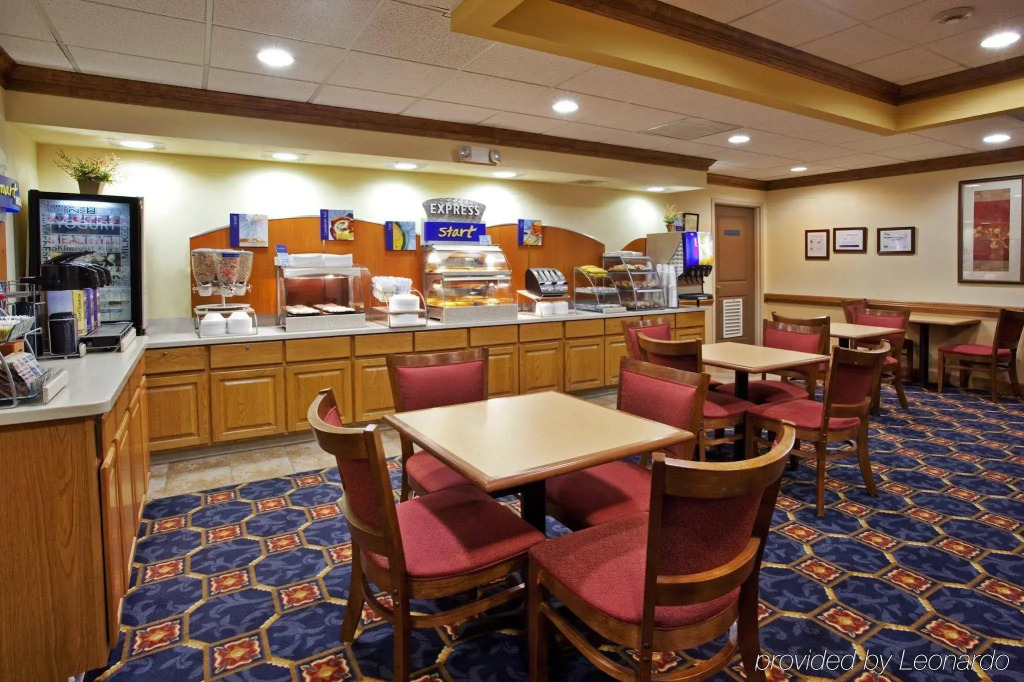 Holiday Inn Express Hotel & Suites Byron by IHG