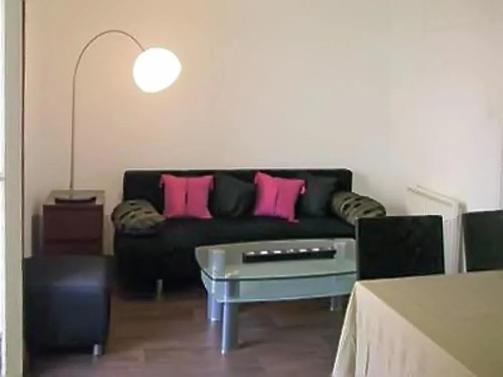Apartment in Cannes Offering Every Comfort, 100 Meters From the Croise