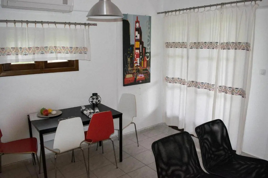 "The red kitchen" family house at kalyves