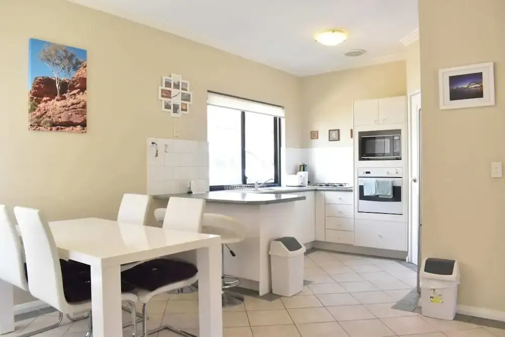 Comfortable 2 Bedroom With Serene Garden