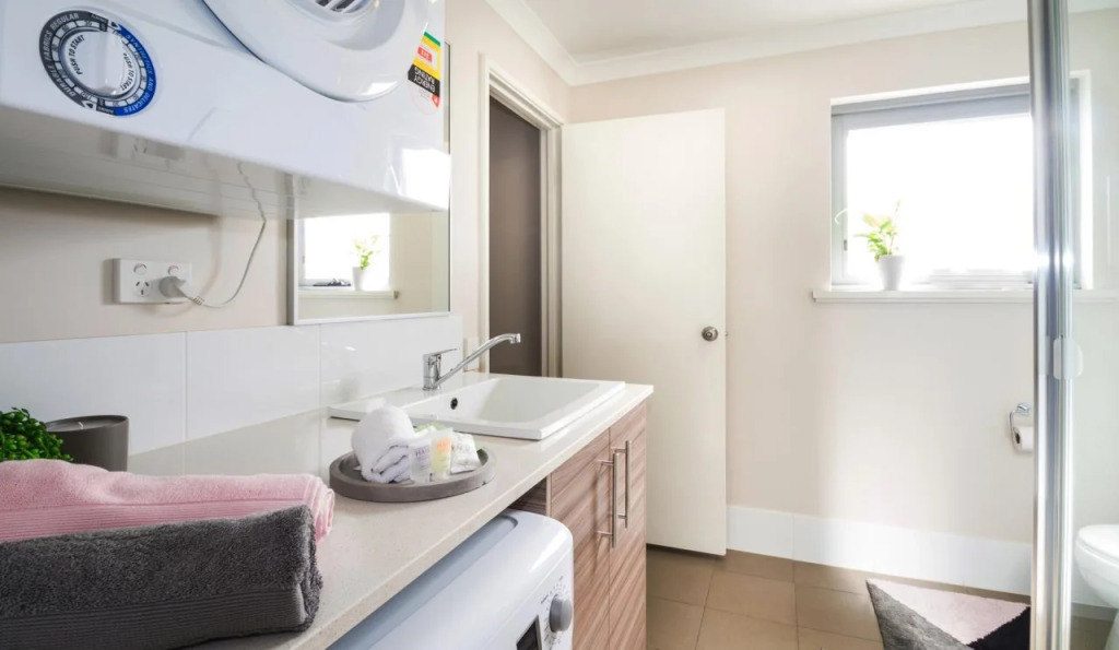 Airport Apartments by Vetroblu