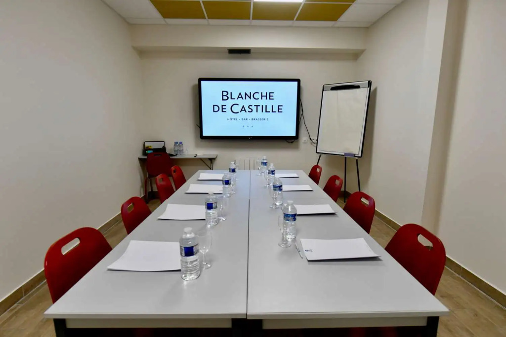 Best Western Blanche de Castille Dourdan