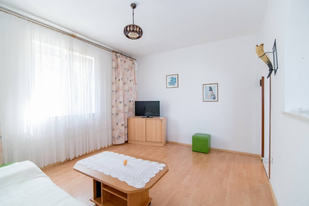 Apartment Annie - sea view : A3 Postira, Island Brac