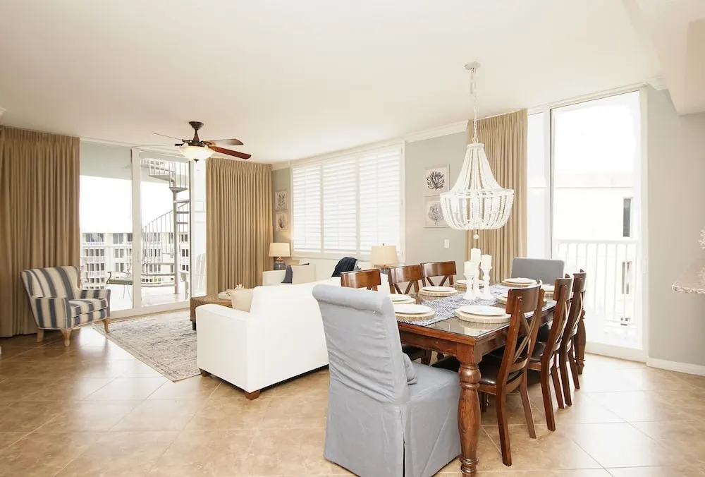 Heron PH-09 - 3 Br condo by RedAwning