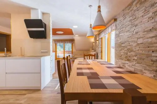 Apartment Ledrar
