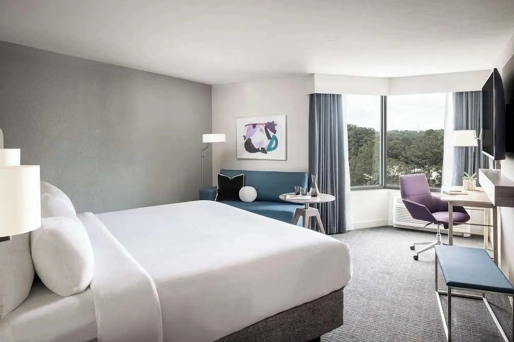 Holiday Inn Select Peachtree Corner