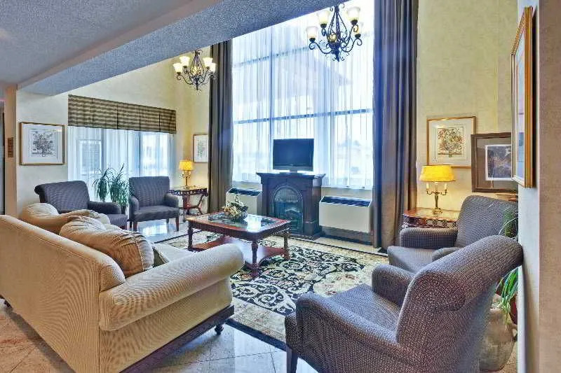 Quality Inn & Suites Toronto West 401-Dixie