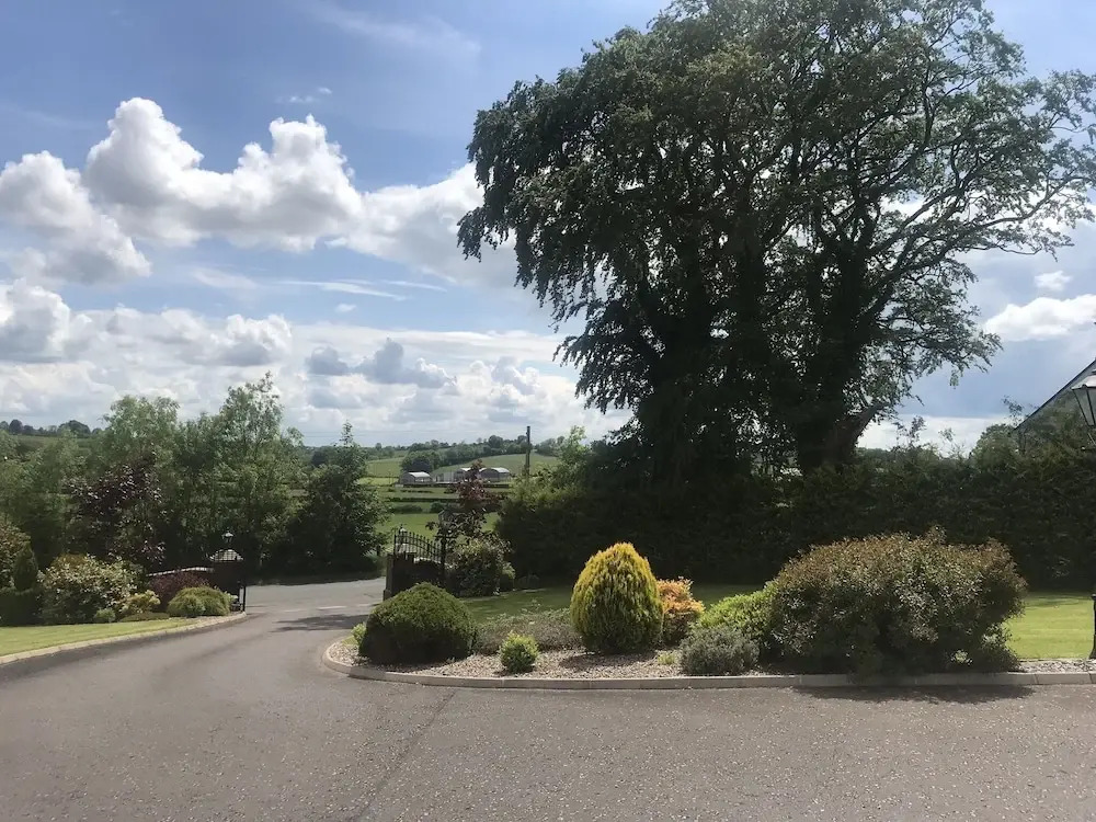 Dungannon 2 Bed Bungalow - Sleeps 5 - Pet Friendly