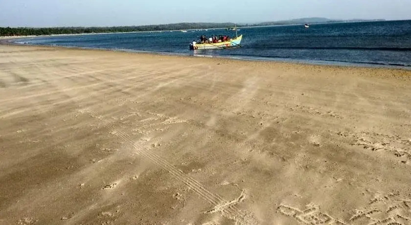 Golven Beach Resort
