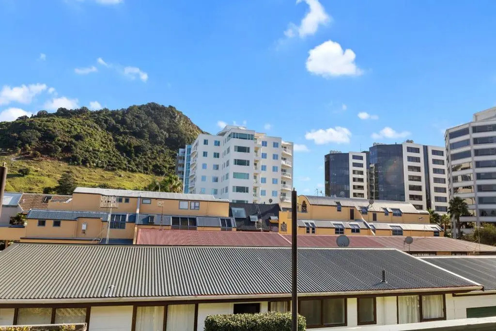 Downtown Mountview - Mt Maunganui Holiday Home