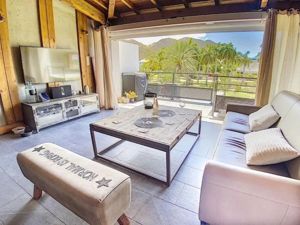 Acacia Beach 66, beautiful Dupleix 250 m from Anse Marcel Beach