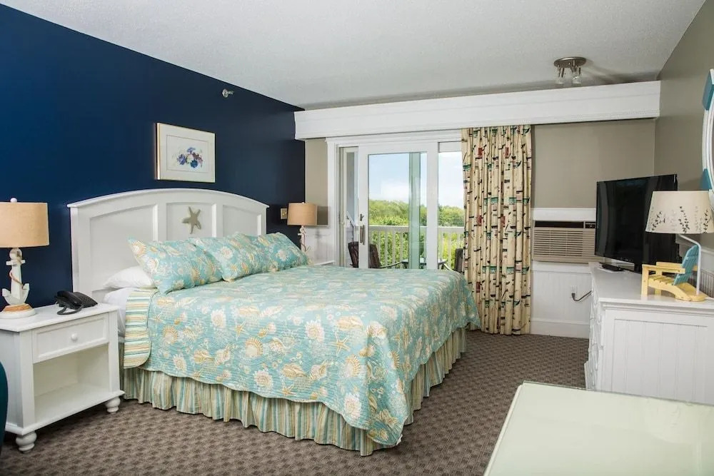 Strawberry Hill Seaside Inn