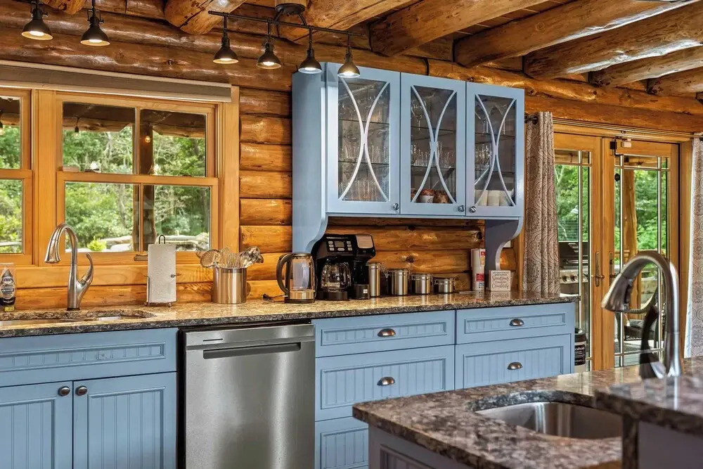 Bigwood Cabin Near Camelback Skiing, Hot Tub, Game Room, Firepit & Yard