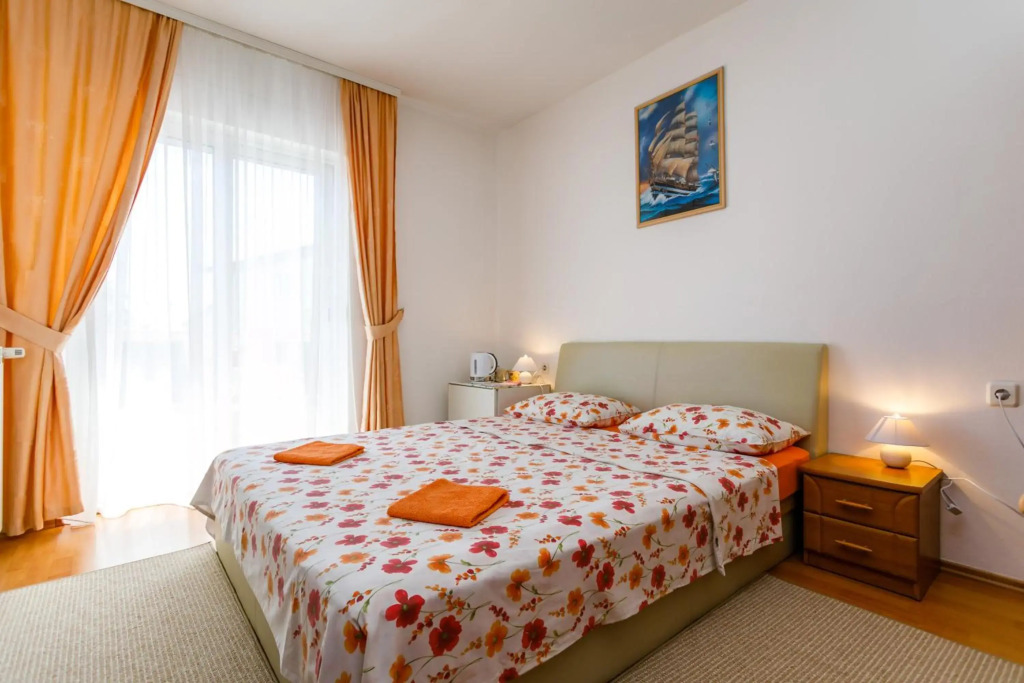 Holiday House Snjezana