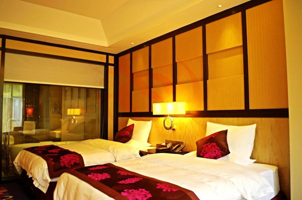 Kaili Longdu Jingyi International Hotel