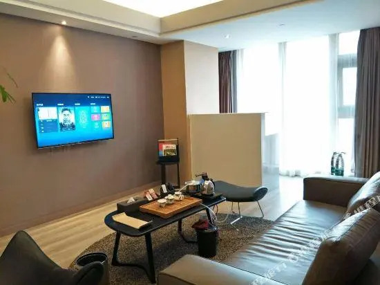 Aimu International Hotel (Zhengzhou East Railway Station Exhibition Center)