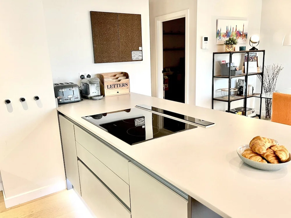 Apartment Twelve