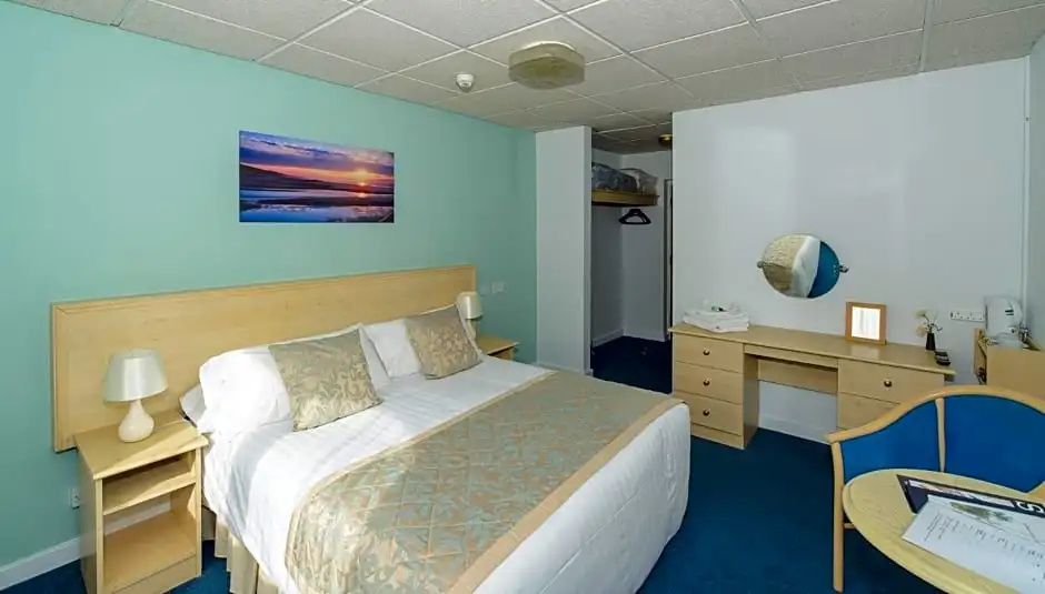 Sandown Park Lodge