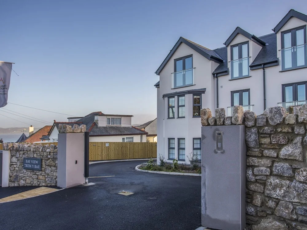 The Hideaway - Benllech