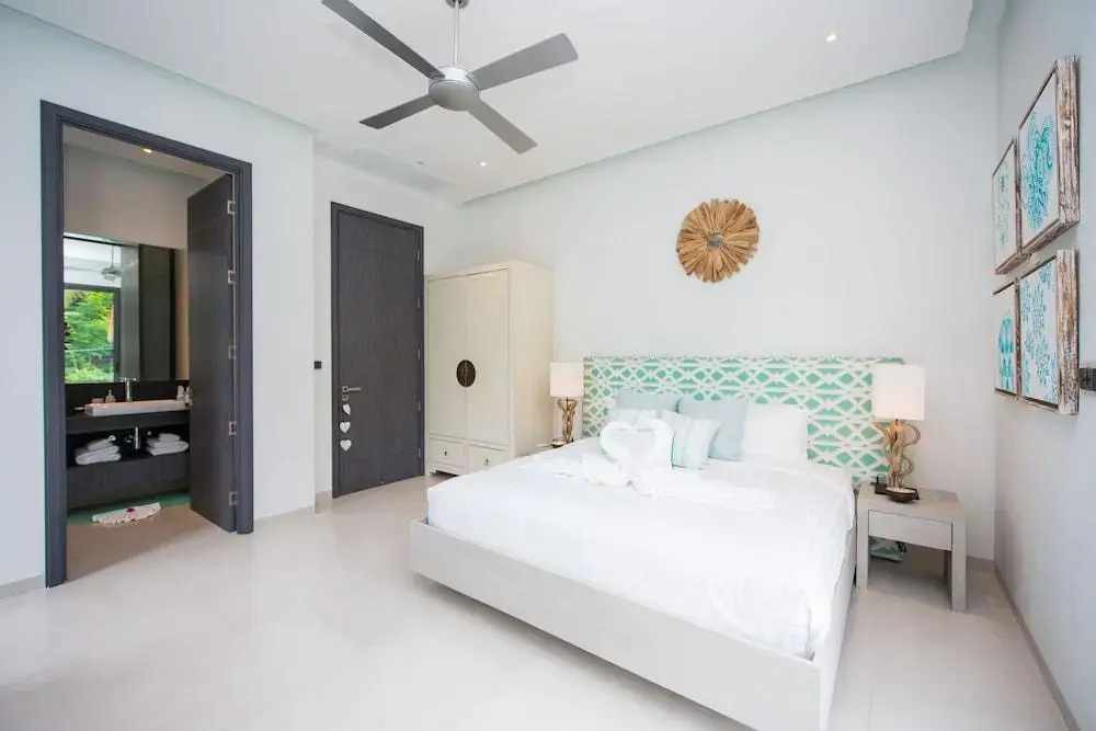 Luxury 5-Bedroom Villa With Games Room In Kata