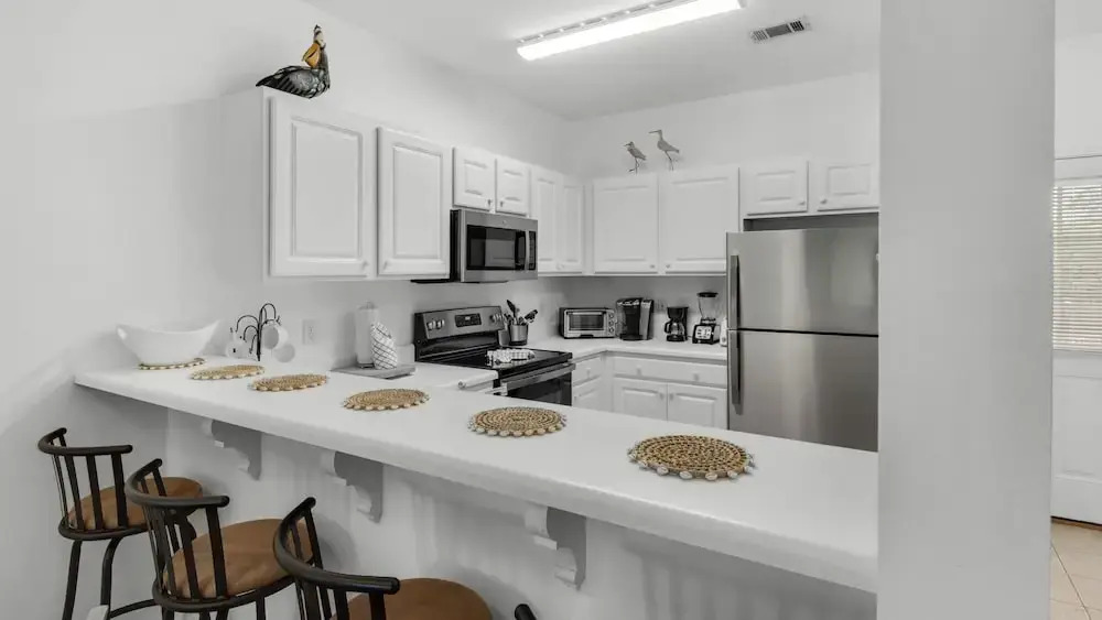 Seagrove 2BR Near Lake & Beach + Free Tickets: Bikes, Dolphin Cruise & More!