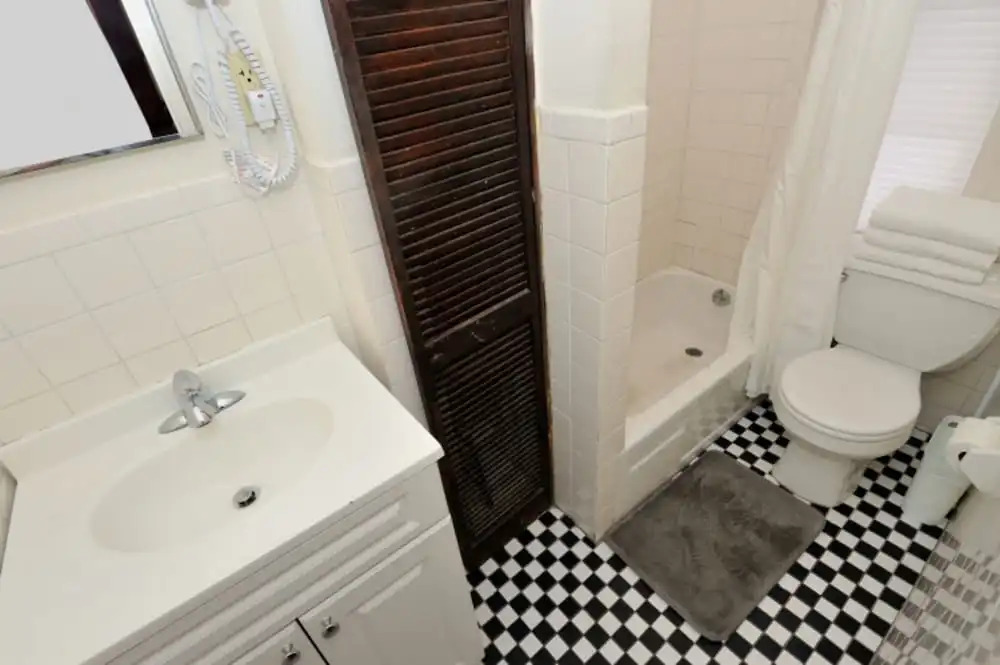 2BR Upper East Side Near Central Park