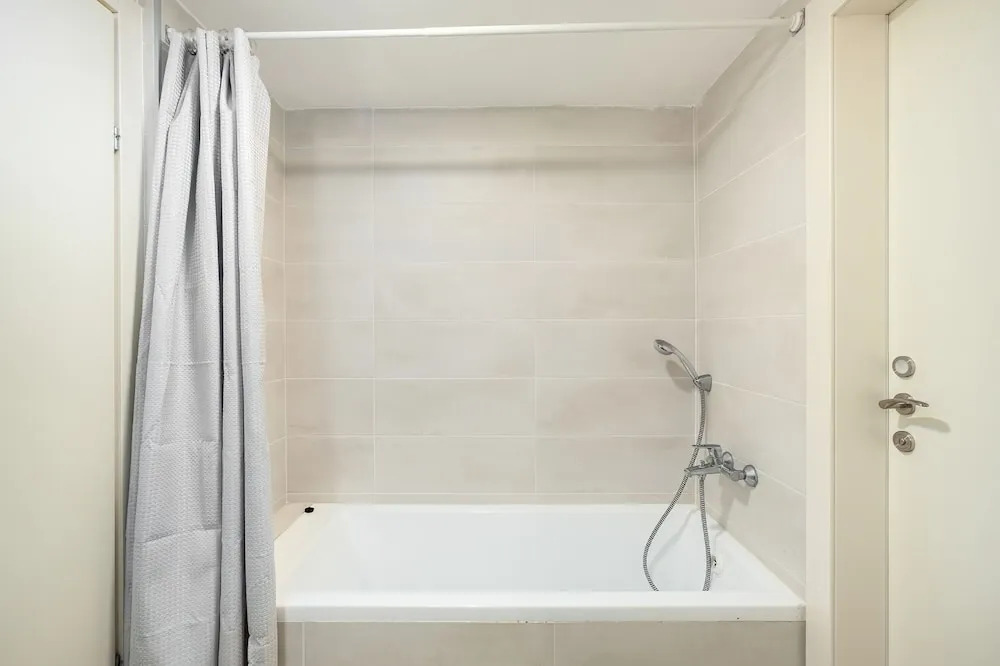 MAMAD - Sea Breeze Netanya Retreat by Sea N Rent