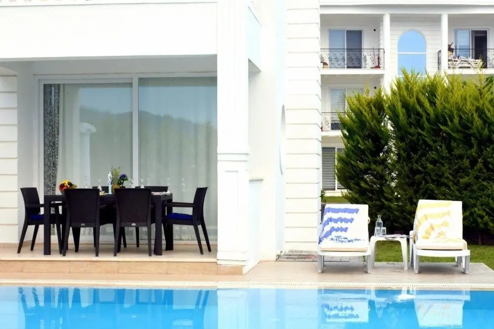 Villa White