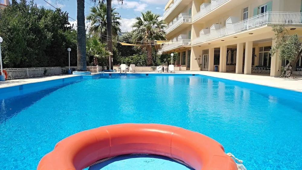 Nireus Hotel