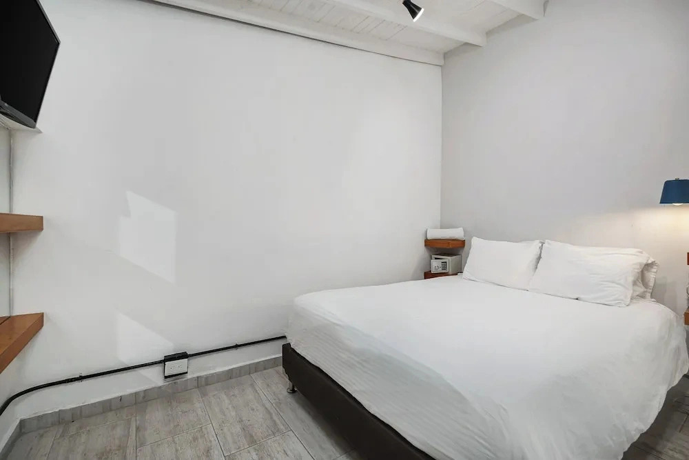 Gaira House in Provenza by Nowa