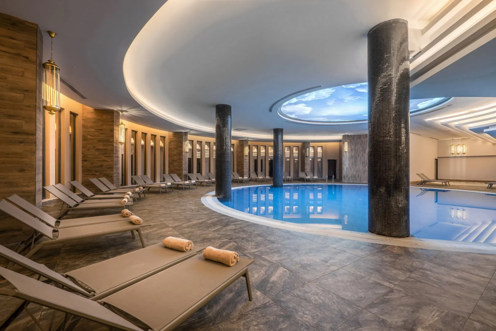 Arnor De Luxe Hotel & Spa