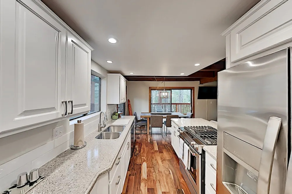 1168laus 5 Bedroom Home