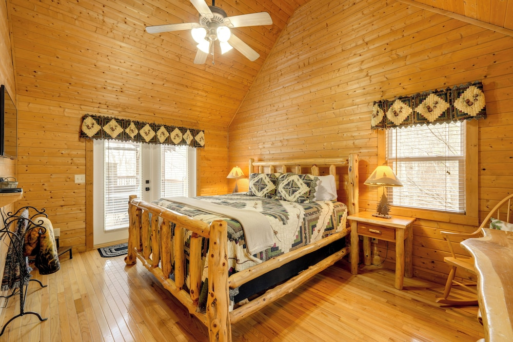 Hot Tub + Game Room: Spacious Blue Ridge Retreat!