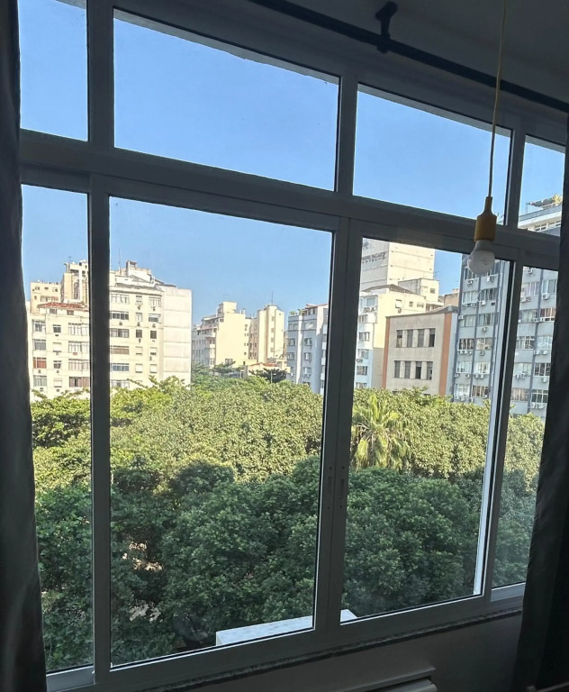 Apartamento mobiliado em Copacabana a 200m da praia