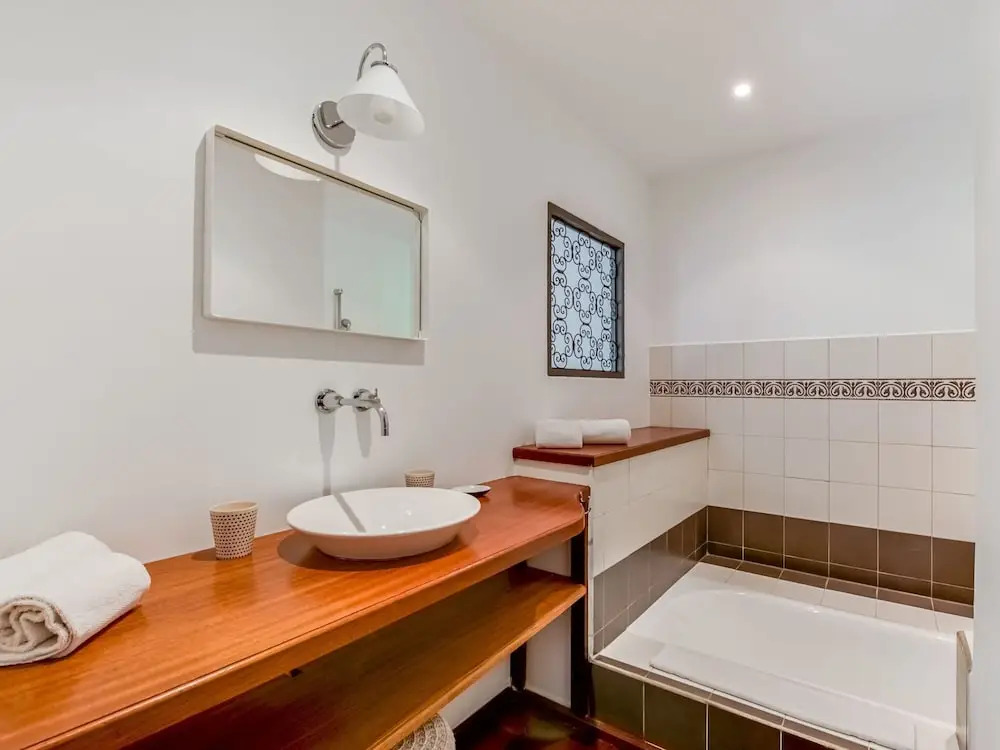 Secluded Holiday Home in La Croix Valmer Near Seabeac