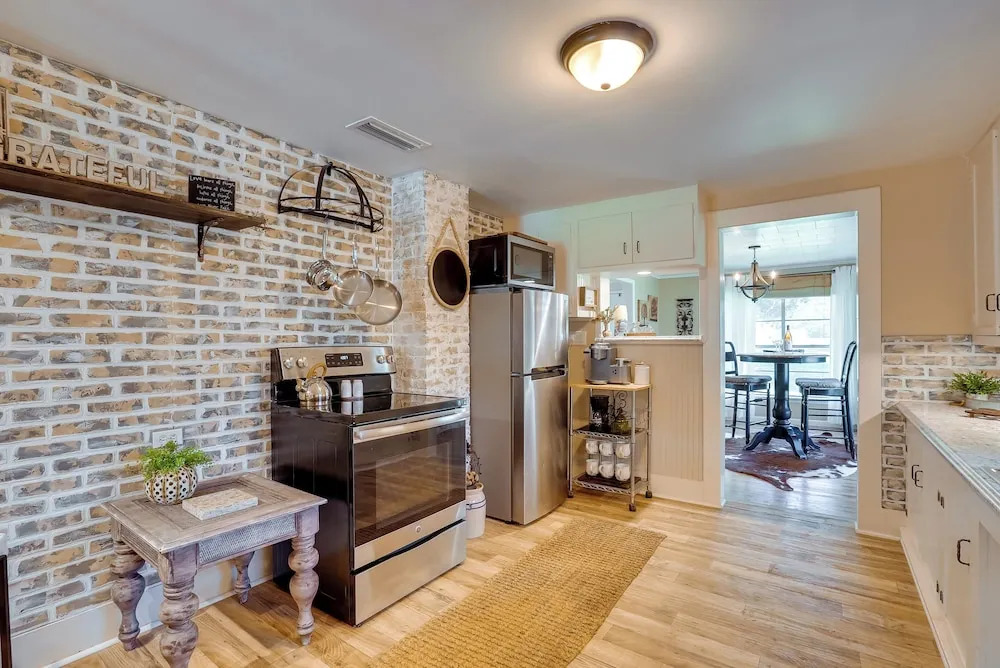 Rusk Retreat w/ Fire Pit, Grill & Countryside View