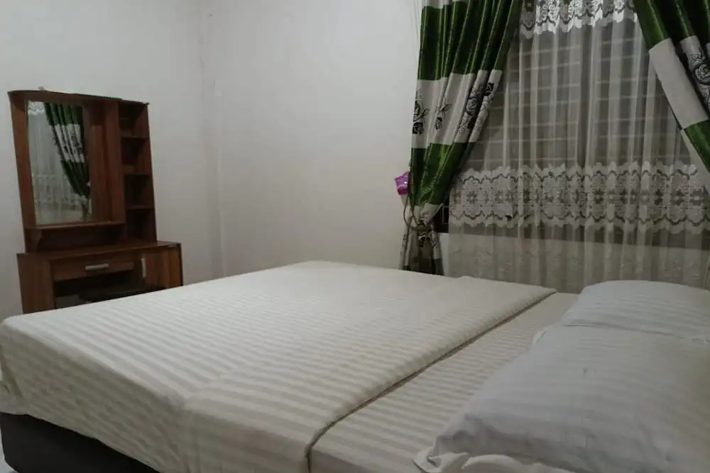 OYO 93706 Penginapan Syariah Hj. Kenan
