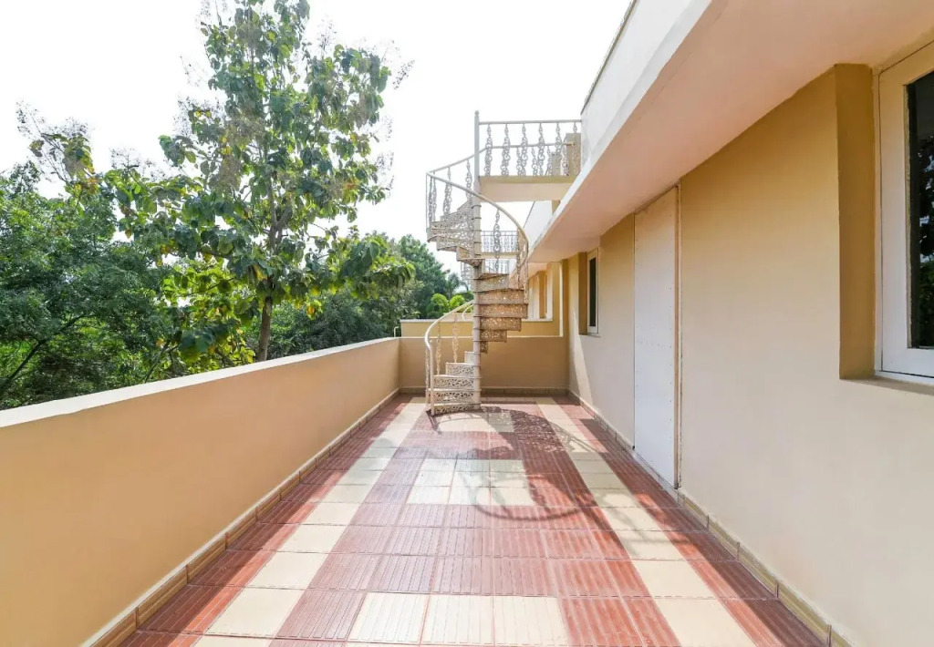 OYO 19752 Maurya Meadows