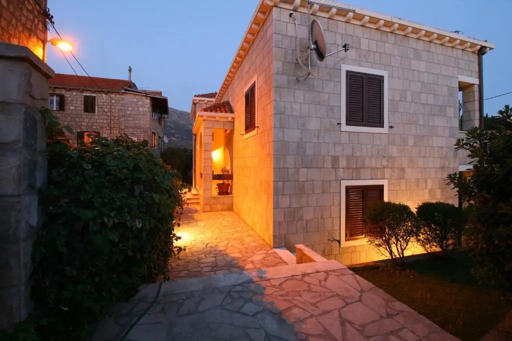 Apartments Kralj Ana
